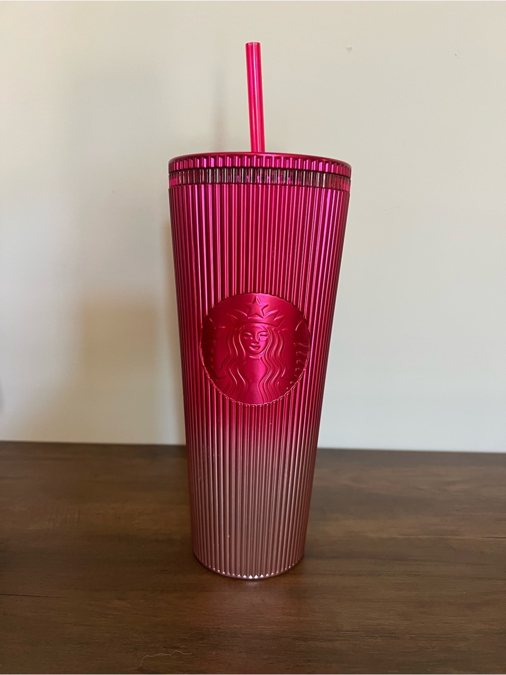 Starbucks Hot Pink to Light Pink Ombre Ribbed Tumbler with Straw NEW